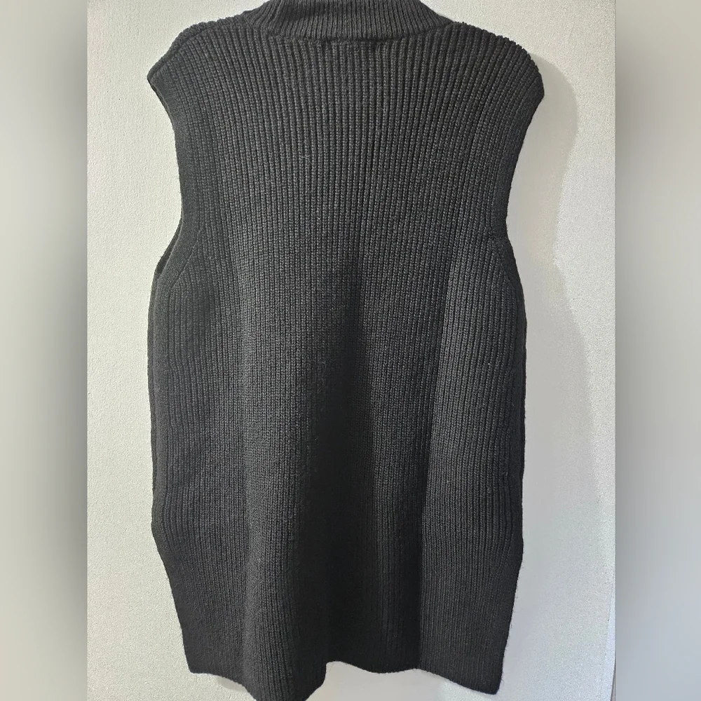 H&M Black Ribbed Knit Vest - Picture 3 of 6